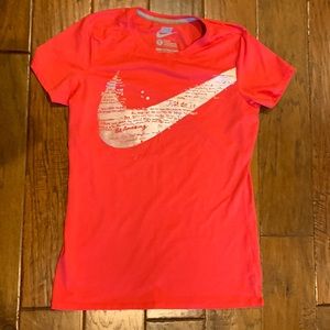 Nike workout top size large